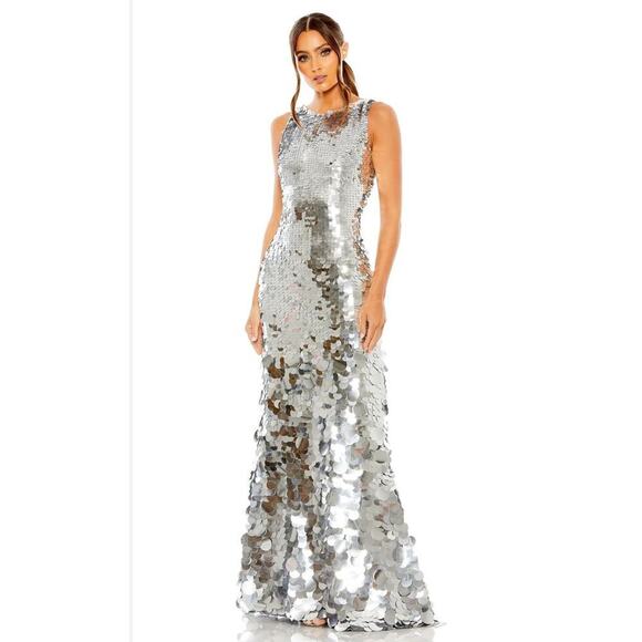 Mac Duggal Embellished Disc Sequin Sleeveless Gown Dress Silver Size 2 NWT - Picture 1 of 12